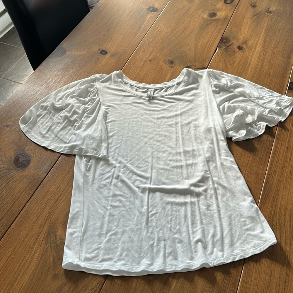 Gentle Fawn tee with flowy sleeves